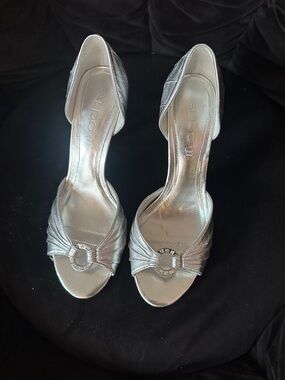 Aldo Silver Open-Toe D'Orsay Heels with Decorative Ring